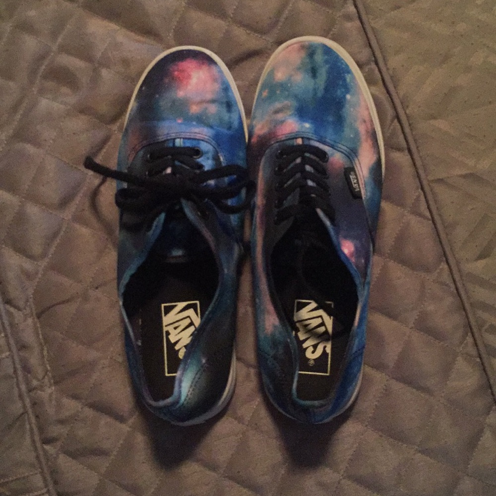 Women’s size 7 Vans